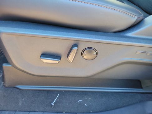 New 2026 Ford F250 Lariat w/ Black Appearance Package image 20