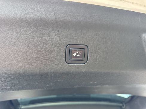 Used 2021 Chevrolet Suburban High Country image 62