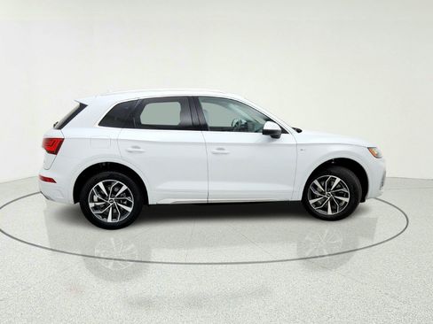 Used 2023 Audi Q5 2.0T Premium w/ Convenience Package AWD/4WD image 7