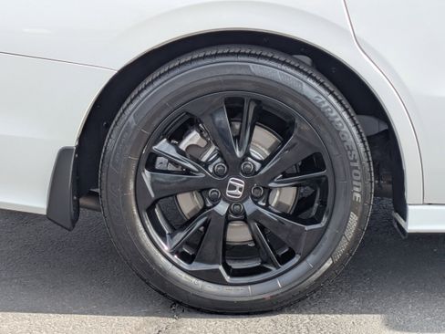 Used 2024 Honda Odyssey Sport image 9