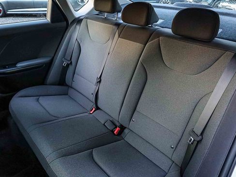Certified 2025 Kia K4 FWD image 20