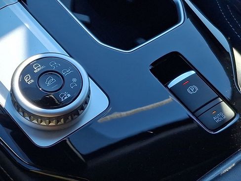 New 2026 Mitsubishi Outlander ES image 21