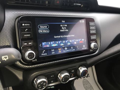 Used 2024 Nissan Kicks SV w/ Interior Electronics Package FWD image 16