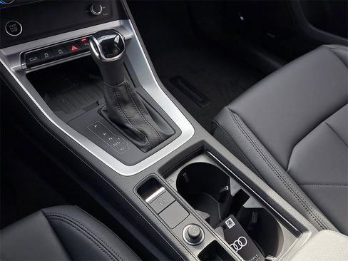 New 2025 Audi Q3 2.0T Premium image 15