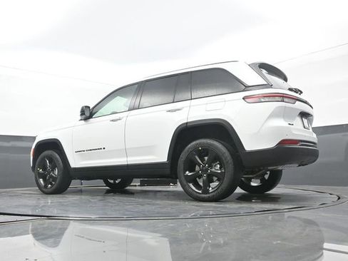 New 2025 Jeep Grand Cherokee Altitude AWD/4WD image 56