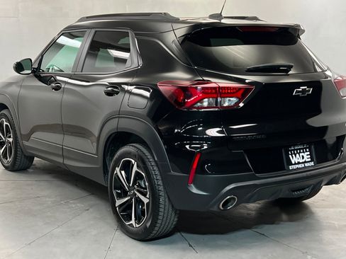 Used 2022 Chevrolet TrailBlazer RS FWD image 3