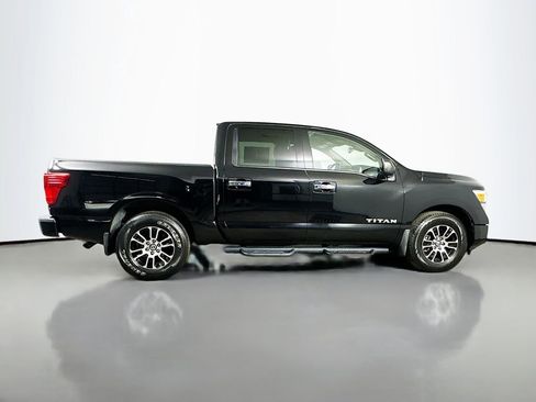 Used 2021 Nissan Titan SV w/ SV Convenience Package image 7