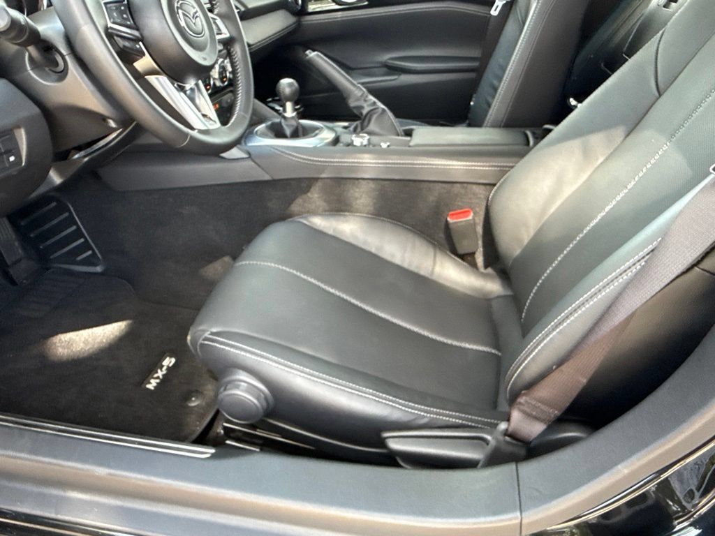 Used 2025 MAZDA MX-5 Miata RF Grand Touring RWD image 15