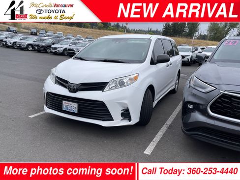 Used 2020 Toyota Sienna L FWD image 1