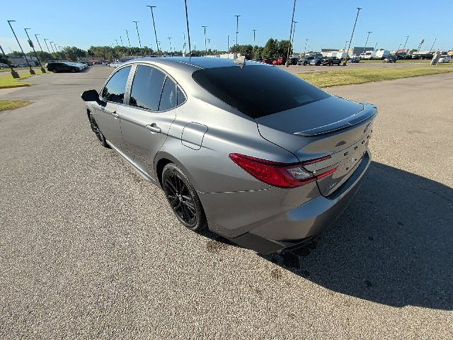 Used 2026 Toyota Camry SE w/ Convenience Package FWD image 8