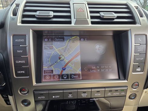 Certified 2020 Lexus GX 460 Premium w/ Premium Package image 22