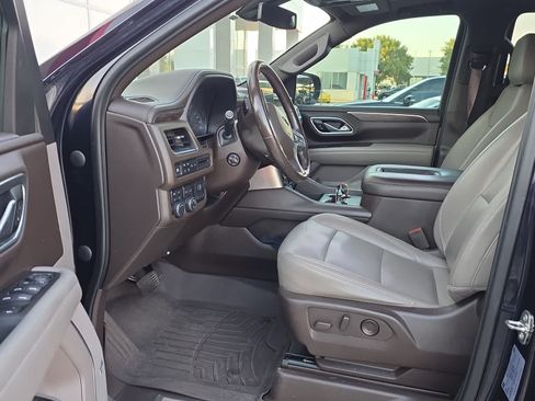 Used 2021 Chevrolet Tahoe Z71 w/ Z71 Signature Package AWD/4WD image 8