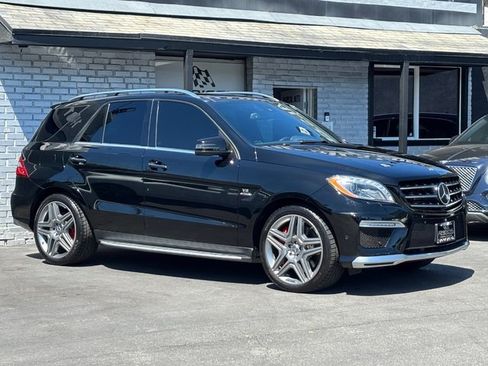 Used 2015 Mercedes-Benz ML 63 AMG 4MATIC w/ AMG Performance Package image 10