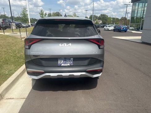 Used 2023 Kia Sportage LX AWD/4WD image 11
