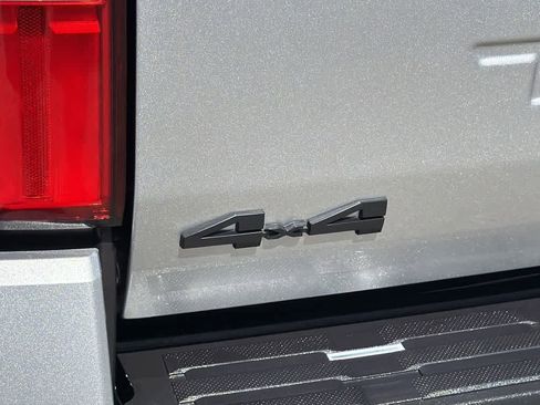 Used 2024 Toyota Tacoma TRD Off-Road AWD/4WD image 30