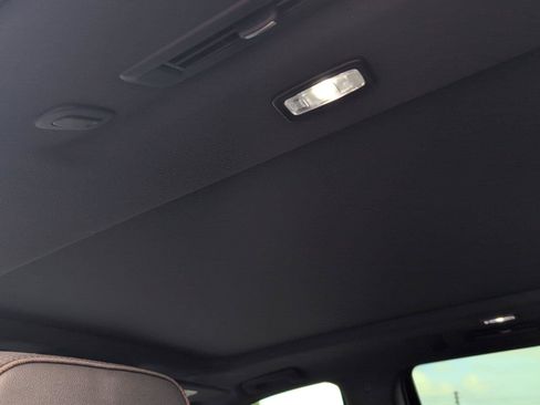 Used 2022 Chevrolet Tahoe High Country AWD/4WD image 31