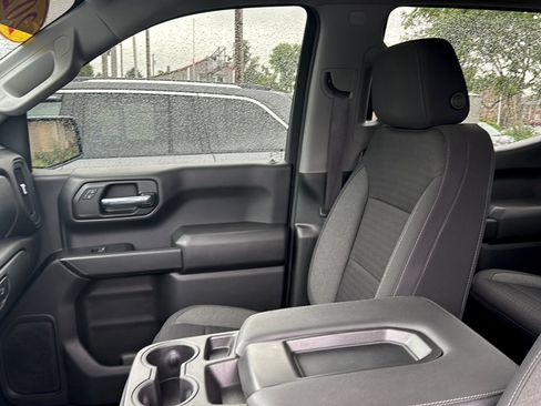 Used 2022 Chevrolet Silverado 1500 Custom Trail Boss w/ Safety Confidence Package AWD/4WD image 9