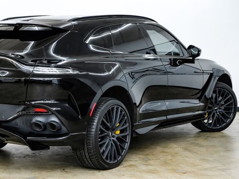 Used 2023 Aston Martin DBX 707 image 9