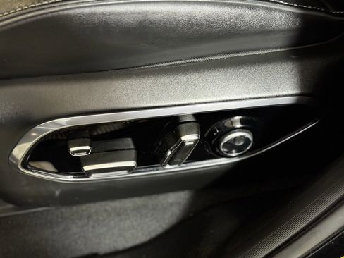 Used 2021 Jeep Grand Cherokee L Overland w/ Luxury Tech Group IV image 18