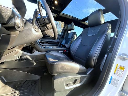 Used 2022 Ford Edge ST w/ Equipment Group 401A image 12