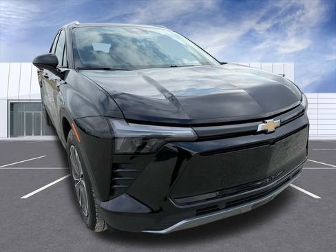 Used 2024 Chevrolet Blazer EV LT image 1