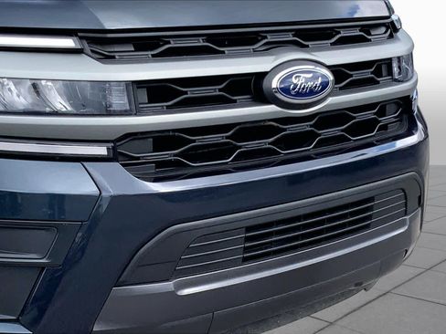 Used 2024 Ford Expedition XLT AWD/4WD image 27