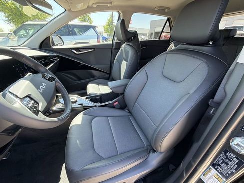 New 2026 Kia Niro Wave FWD image 14