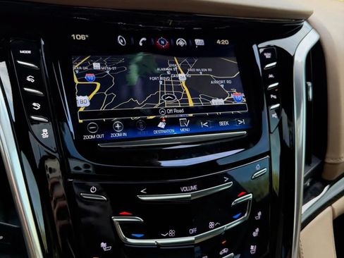 Used 2019 Cadillac Escalade Platinum AWD/4WD image 21