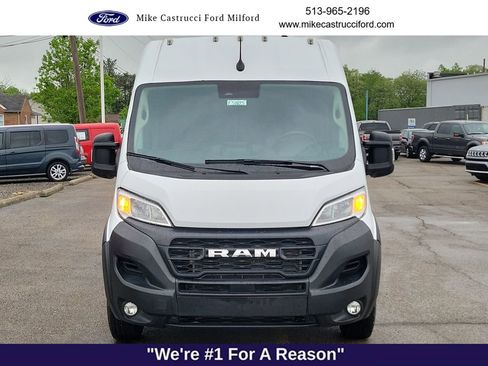 Used 2024 RAM ProMaster 2500 w/ Convenience Group FWD image 8