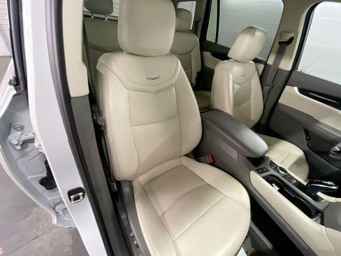 Used 2020 Cadillac XT6 Premium Luxury image 28