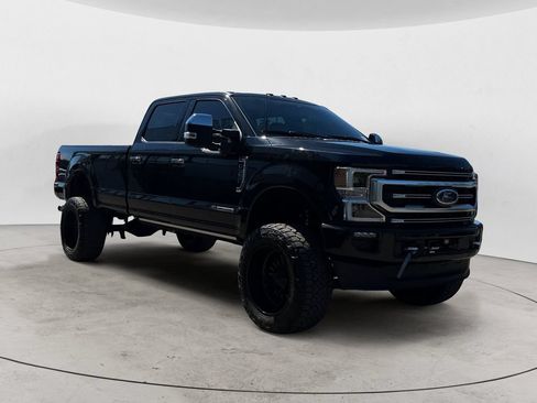 Used 2022 Ford F350 Platinum w/ FX4 Off-Road Package AWD/4WD image 3