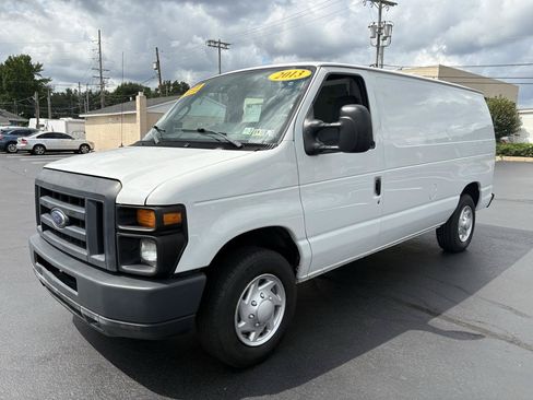 Used 2013 Ford E-150 and Econoline 150 RWD image 3