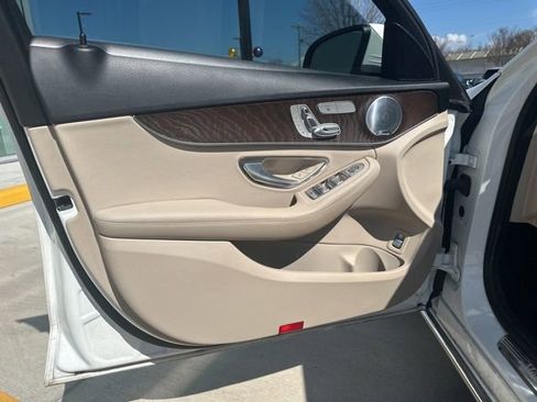 Used 2021 Mercedes-Benz C 300 Sedan image 17