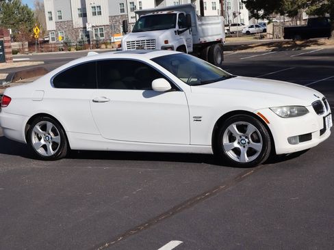 Used 2010 BMW 328i xDrive xDrive image 2
