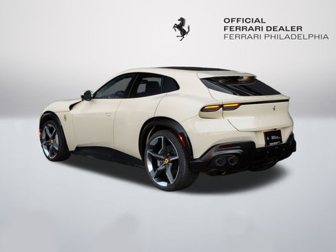 Used 2025 Ferrari Purosangue image 5