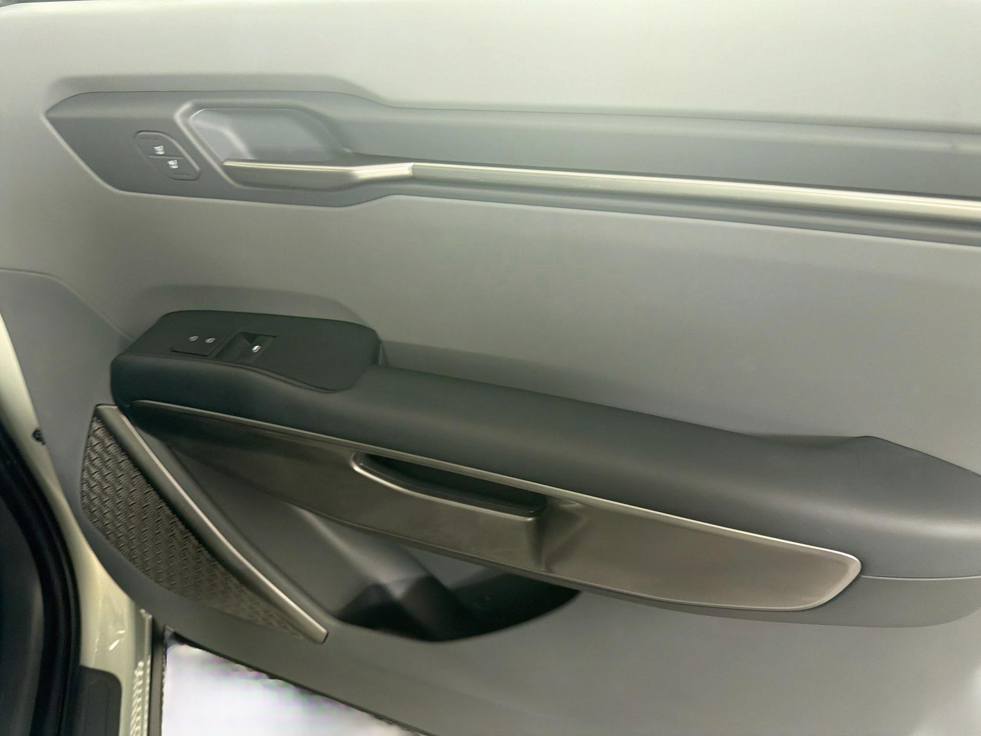 Used 2024 Kia EV9 Light Long Range RWD image 33