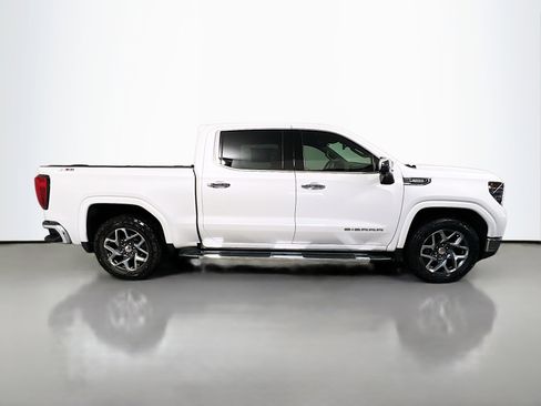 Used 2022 GMC Sierra 1500 SLT w/ SLT Premium Plus Package image 3