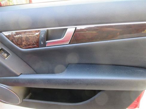 Used 2014 Mercedes-Benz C 250 Sedan image 21