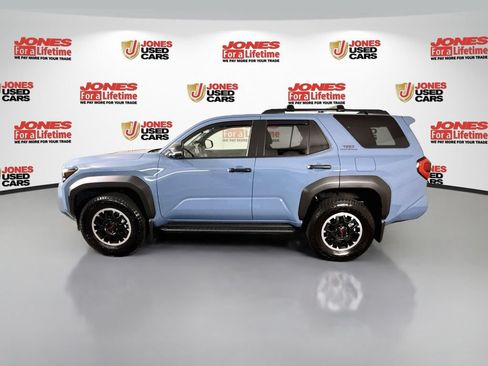 Used 2025 Toyota 4Runner TRD Off-Road Premium AWD/4WD image 17