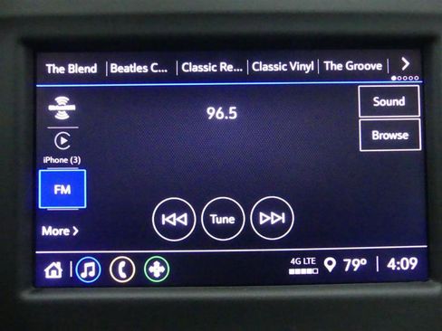 Used 2023 Chevrolet Equinox LT image 9