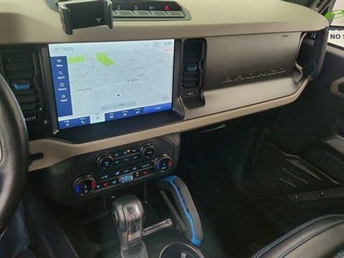 Used 2022 Ford Bronco Wildtrak AWD/4WD image 38