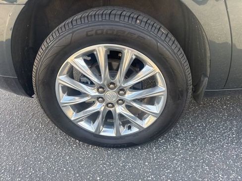 Used 2020 Buick Enclave Essence w/ Sound and Sites Package image 19