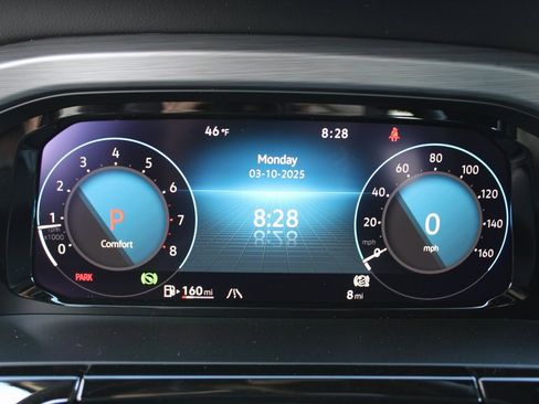 Certified 2025 Volkswagen Atlas Cross Sport SE image 12