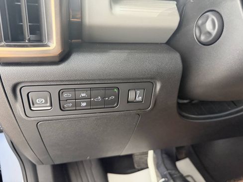 Used 2025 GMC Hummer EV 2X AWD/4WD image 34