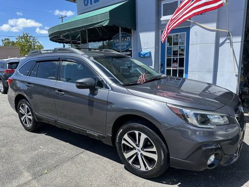 Used 2019 Subaru Outback 2.5i Limited AWD/4WD image 4
