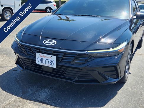 Used 2024 Hyundai Elantra Limited FWD image 10