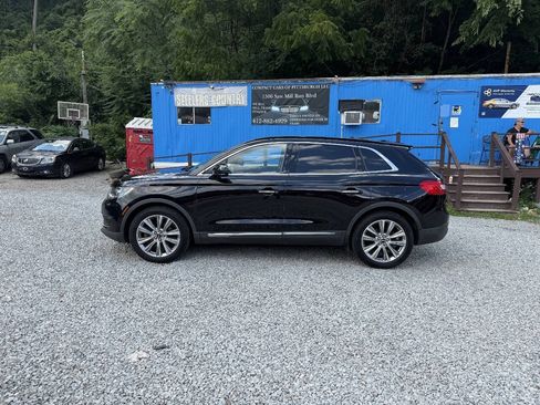 Used 2018 Lincoln MKX Reserve w/ Driver Assistance Package AWD/4WD image 2