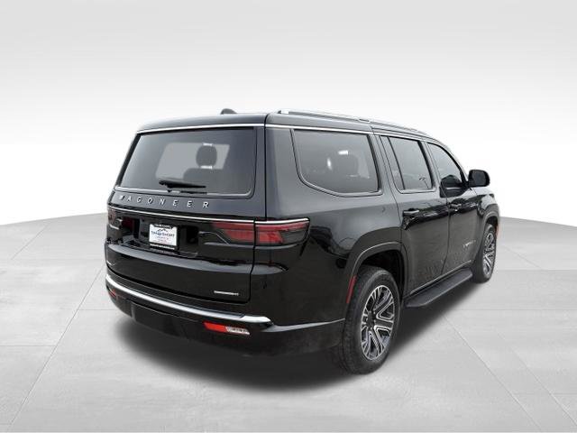 Used 2023 Jeep Wagoneer Series II AWD/4WD image 2