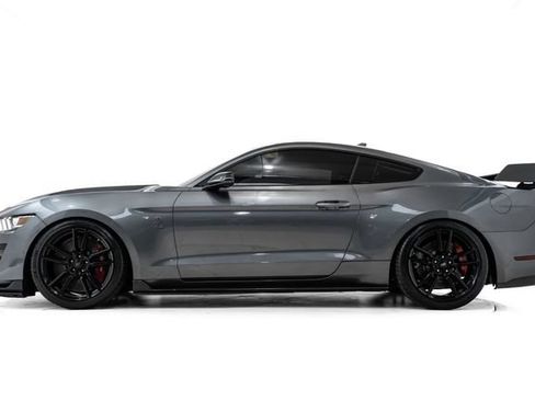 Used 2021 Ford Mustang Shelby GT500 w/ Technology Package RWD image 9