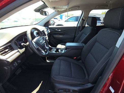 Used 2023 GMC Acadia SLE w/ Driver Convenience Package FWD image 15